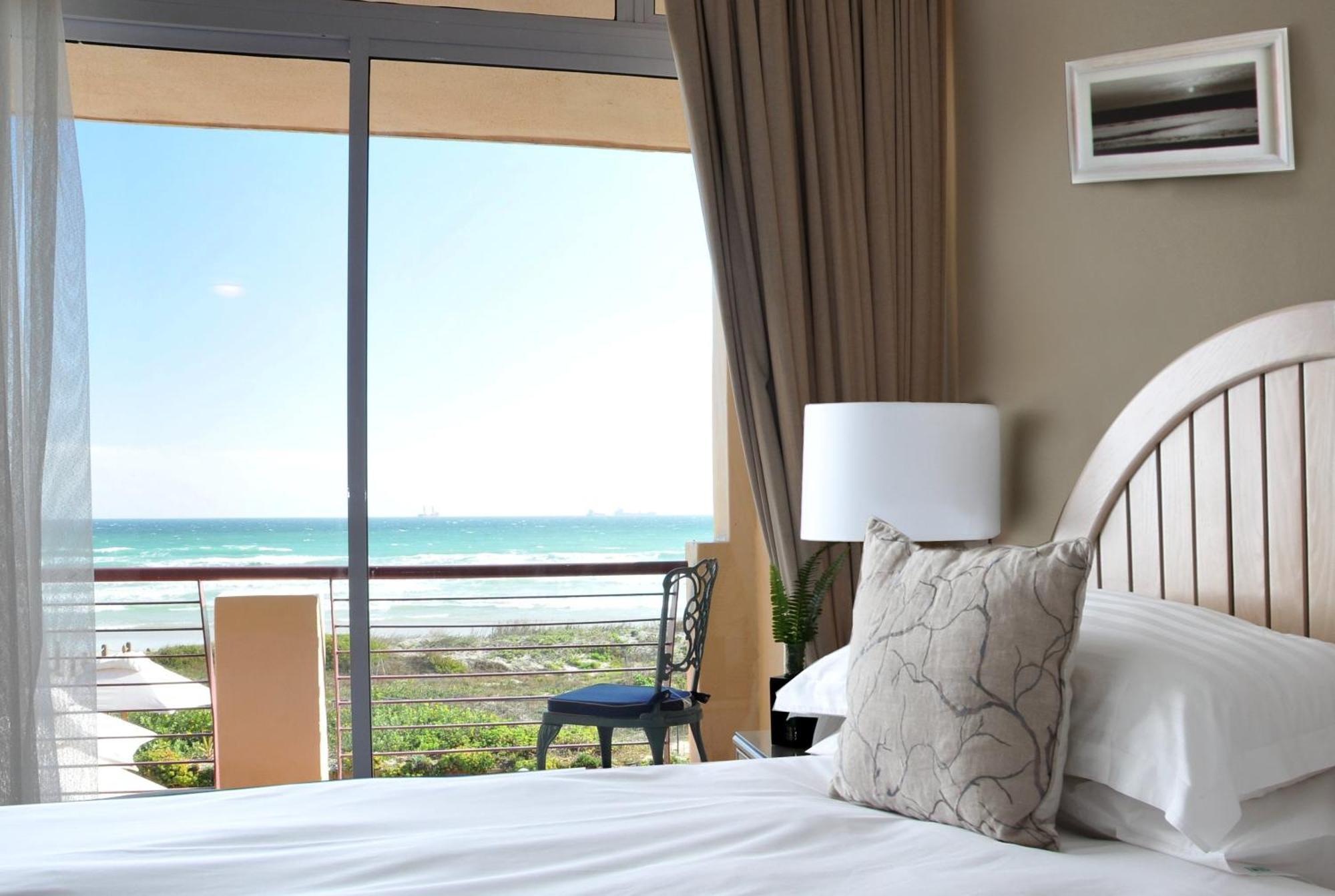 Cape Town Beachfront Apartments At Leisure Bay Exterior foto