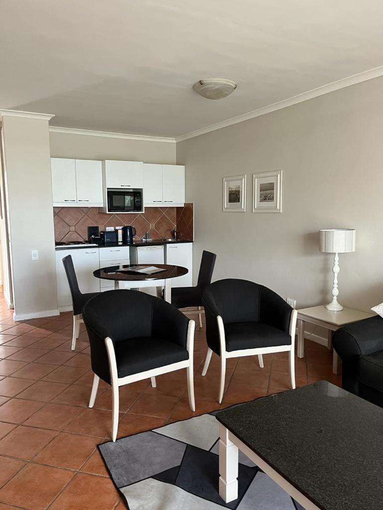 Cape Town Beachfront Apartments At Leisure Bay Exterior foto