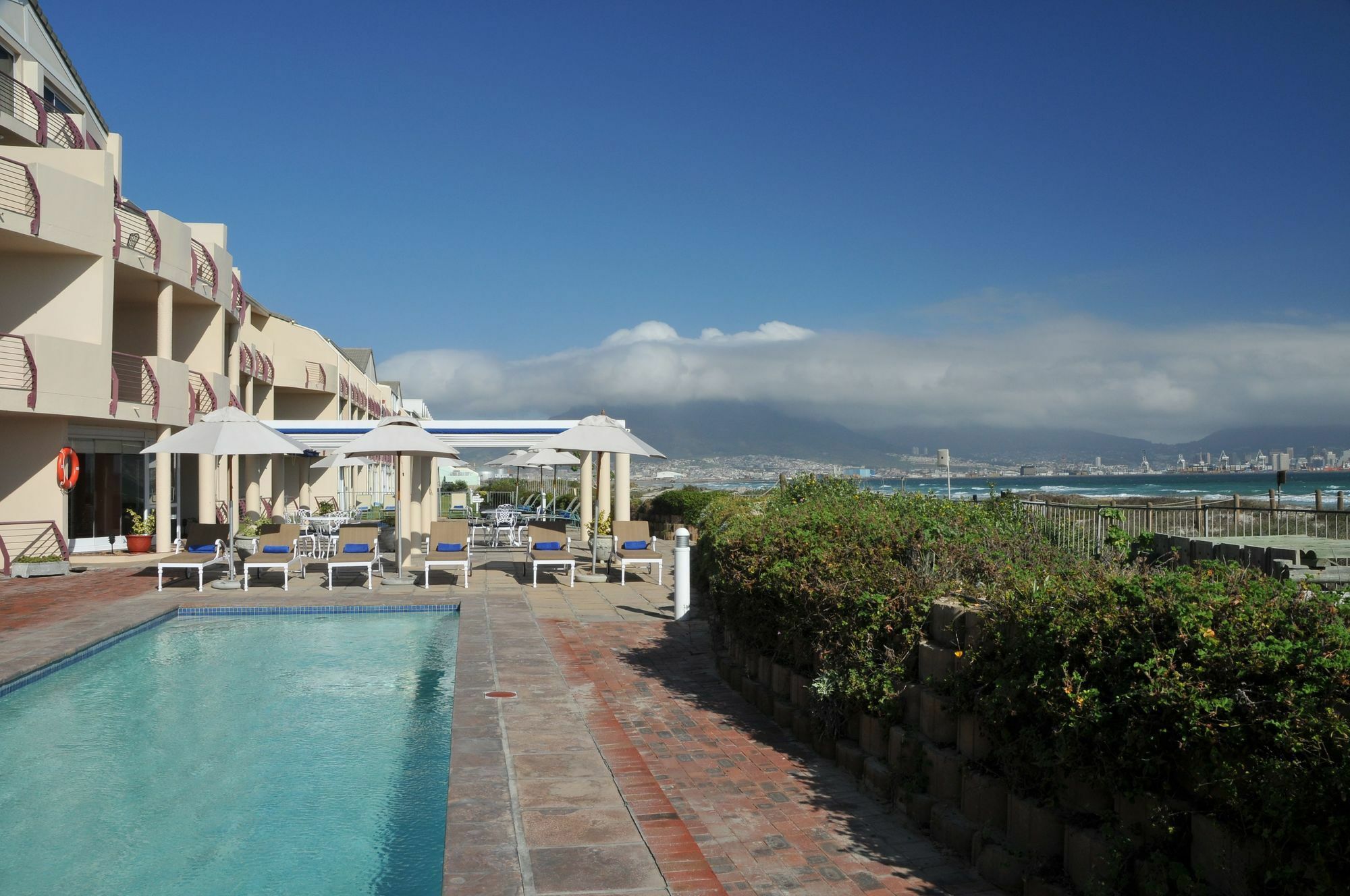 Cape Town Beachfront Apartments At Leisure Bay Exterior foto