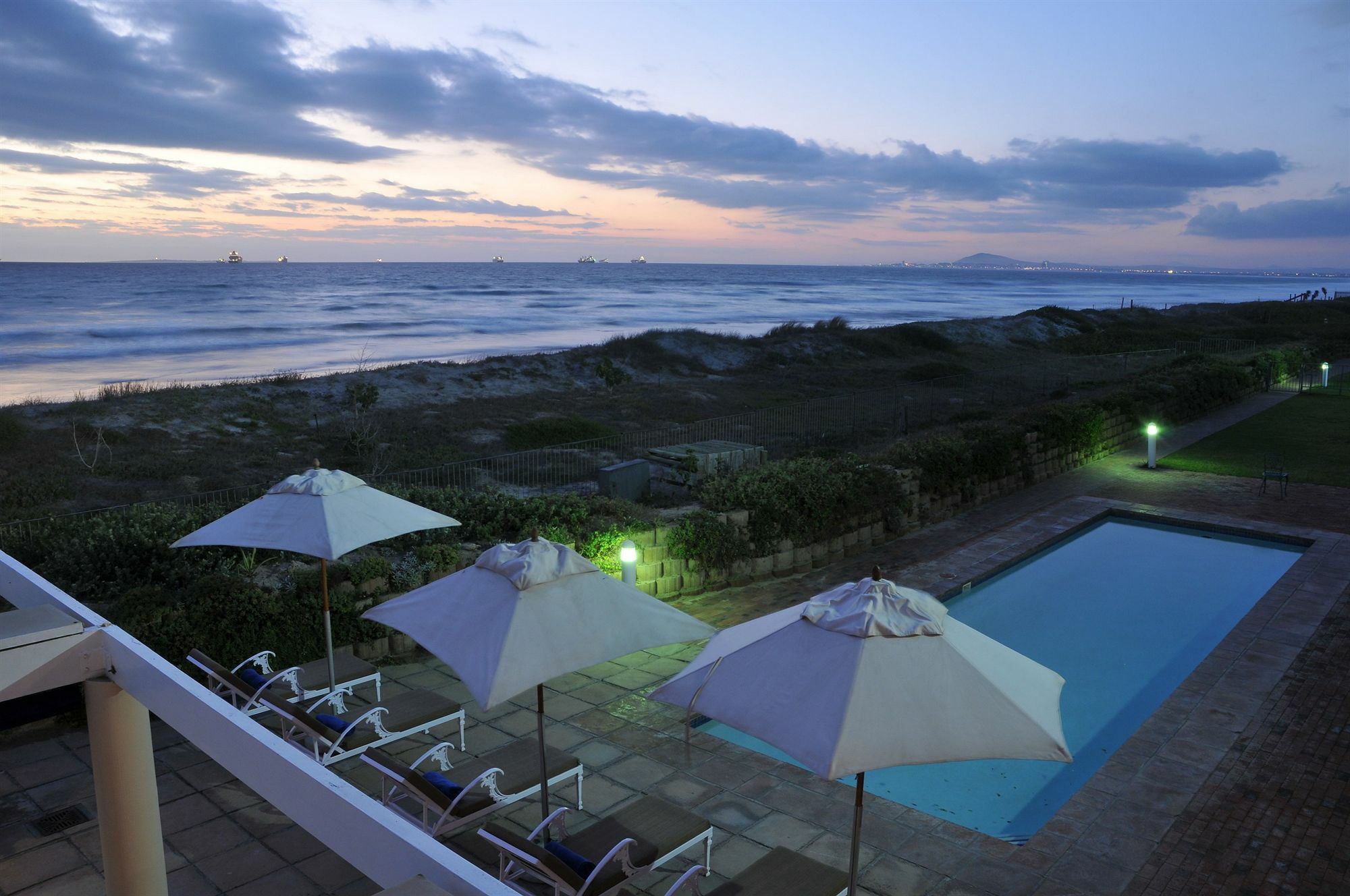 Cape Town Beachfront Apartments At Leisure Bay Exterior foto
