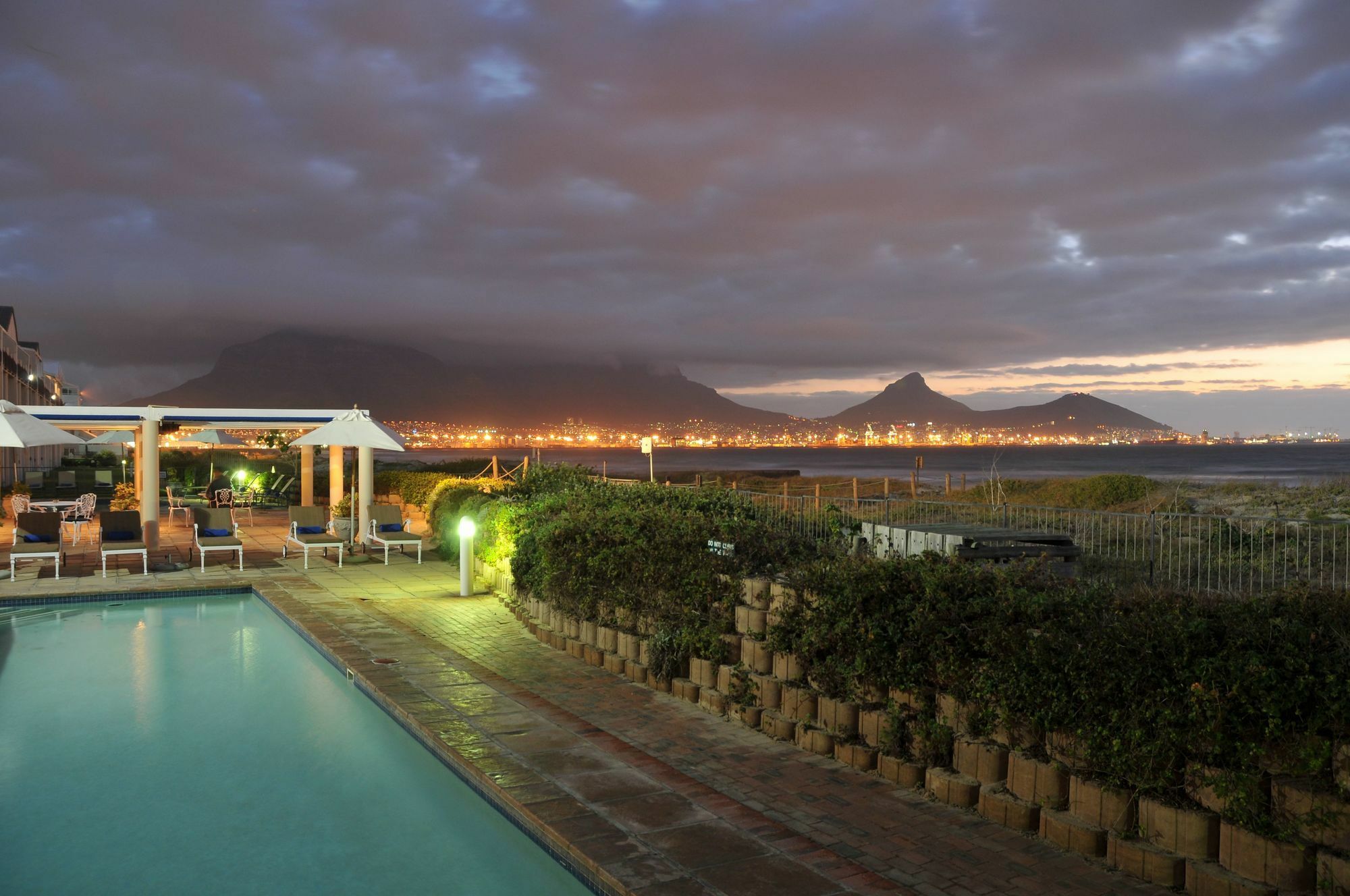 Cape Town Beachfront Apartments At Leisure Bay Exterior foto